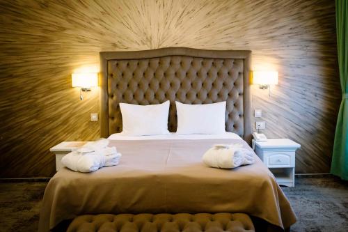 hotel-la-belle-epoque---camera-superioara-cu-patur-matrimonial-01