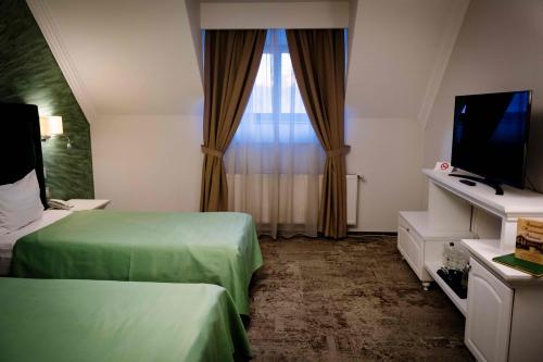 hotel-la-belle-epoque---camera-superioara-cu-paturi-twin-02